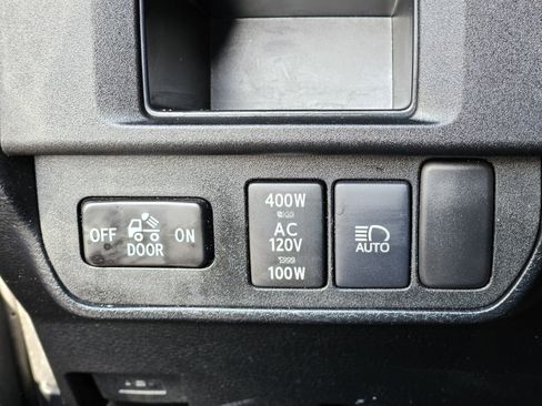 Used 2019 Toyota Tacoma TRD Off-Road image 24