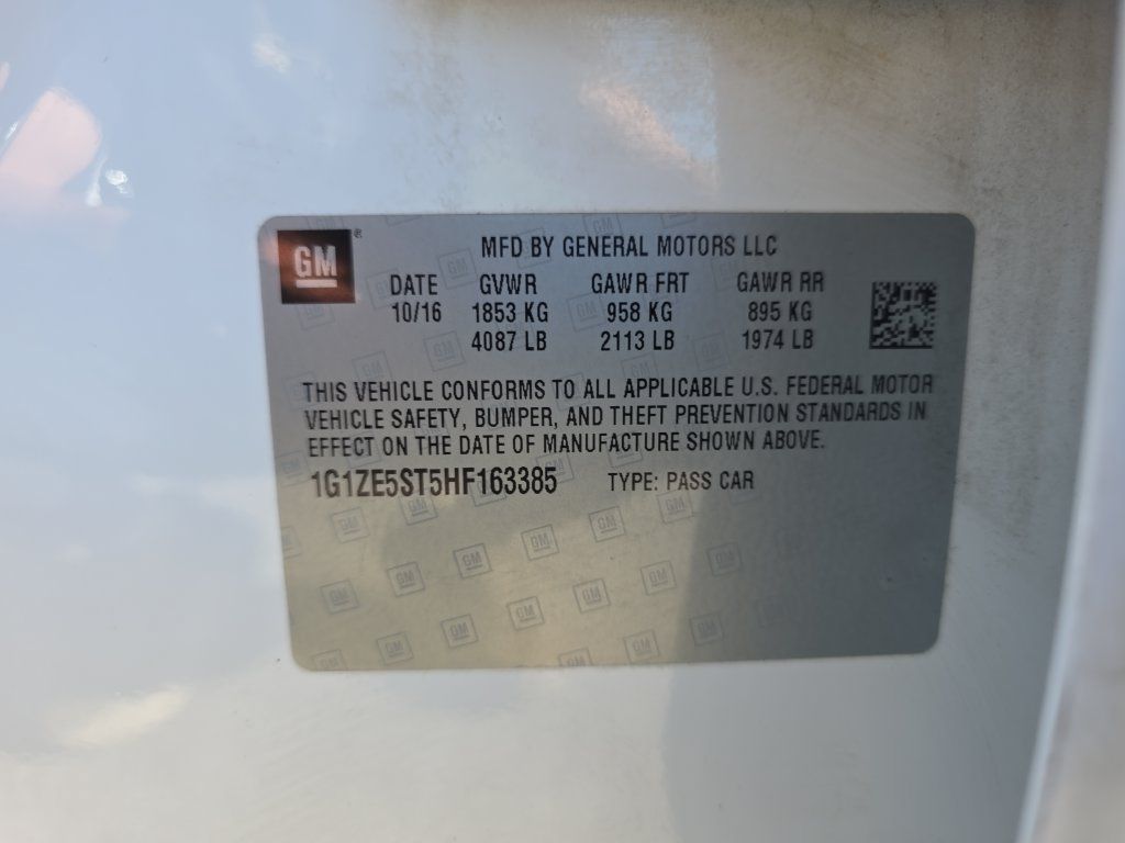 Used 2017 Chevrolet Malibu LT FWD image 34