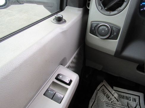 Used 2023 Ford E-450 and Econoline 450 Super Duty w/ Power Windows & Locks Group RWD image 35