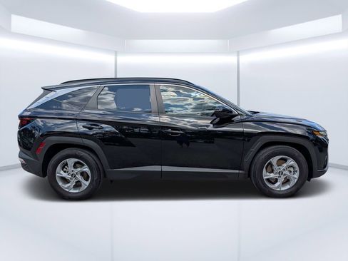Used 2024 Hyundai Tucson SEL FWD image 2