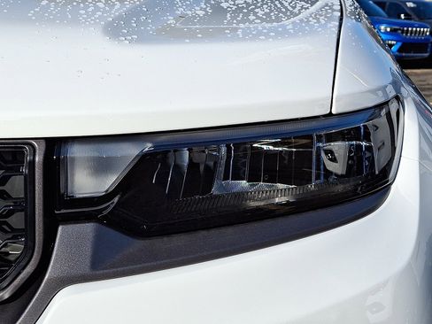 New 2026 Jeep Grand Cherokee Altitude image 4