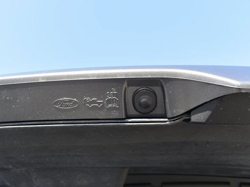 Used 2025 Ford F150 Lightning Lariat AWD/4WD image 36