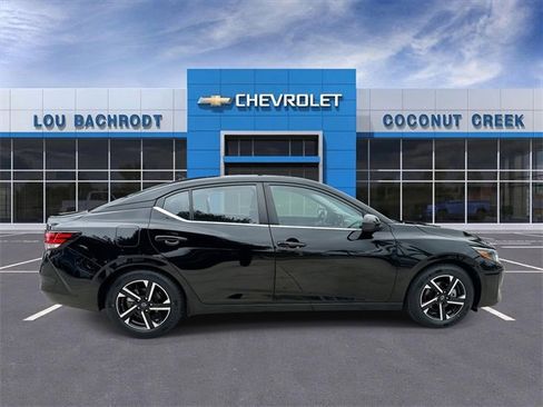 Used 2024 Nissan Sentra SV image 9