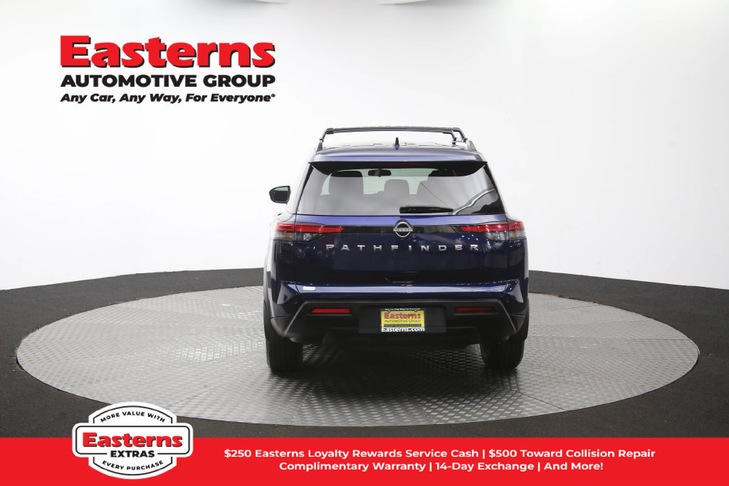 Used 2022 Nissan Pathfinder SV AWD/4WD image 39