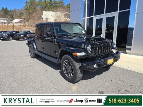 Certified 2021 Jeep Gladiator Overland AWD/4WD image 1