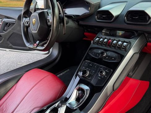 Used 2015 Lamborghini Huracan LP 610-4 AWD/4WD image 17