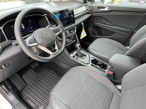 New 2025 Volkswagen Taos SE image 14