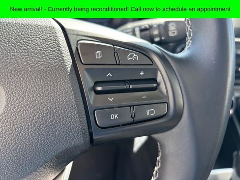 Used 2023 Hyundai Venue SEL image 17