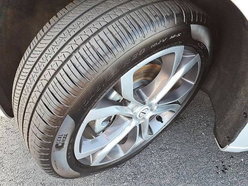 Used 2026 Chrysler Pacifica Pinnacle FWD image 9