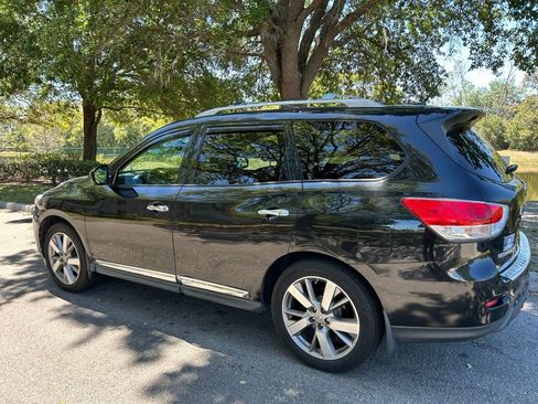Used 2015 Nissan Pathfinder Platinum image 3