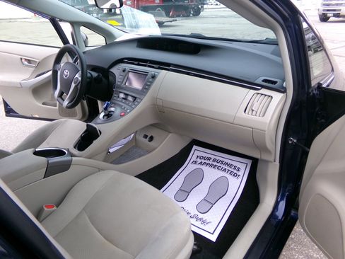 Used 2014 Toyota Prius Three image 22