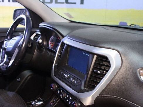 Used 2019 GMC Acadia SLE image 9