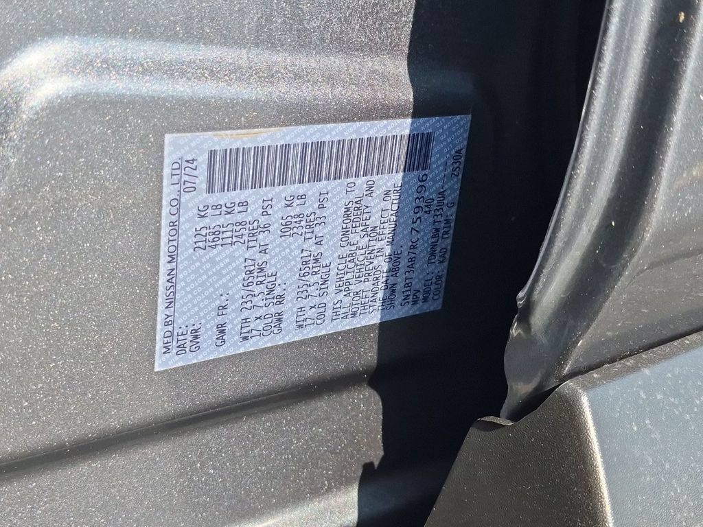 Used 2024 Nissan Rogue S AWD/4WD image 34
