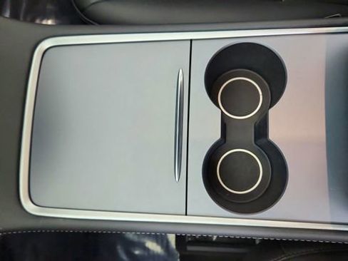 Used 2024 Tesla Model Y Long Range image 47