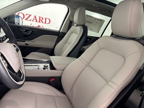 New 2025 Lincoln Aviator 2WD image 13