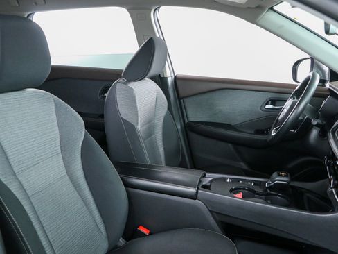 Used 2022 Nissan Rogue SV FWD image 23