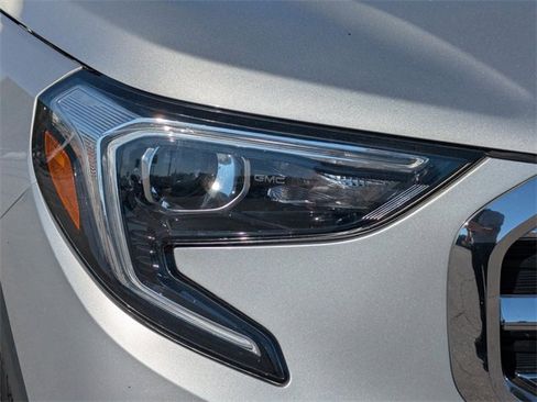 Used 2019 GMC Terrain SLT w/ Preferred Package image 9