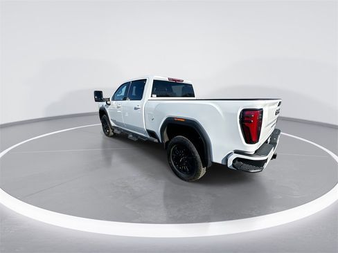 Used 2024 GMC Sierra 2500 AT4 image 6
