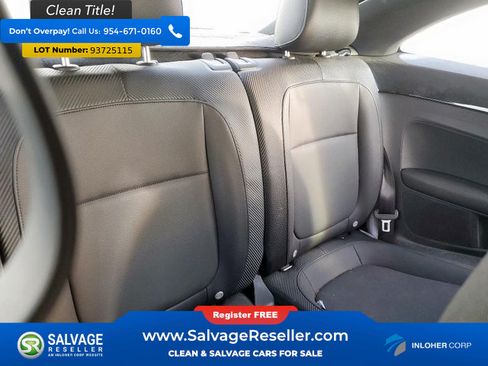 Used 2015 Volkswagen Beetle 1.8T FWD image 13