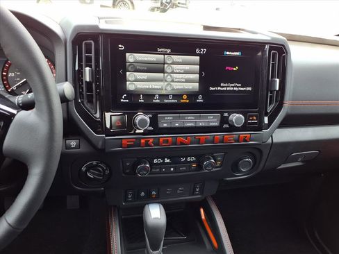 New 2026 Nissan Frontier PRO-4X w/ Pro-4x Convenience Package image 18