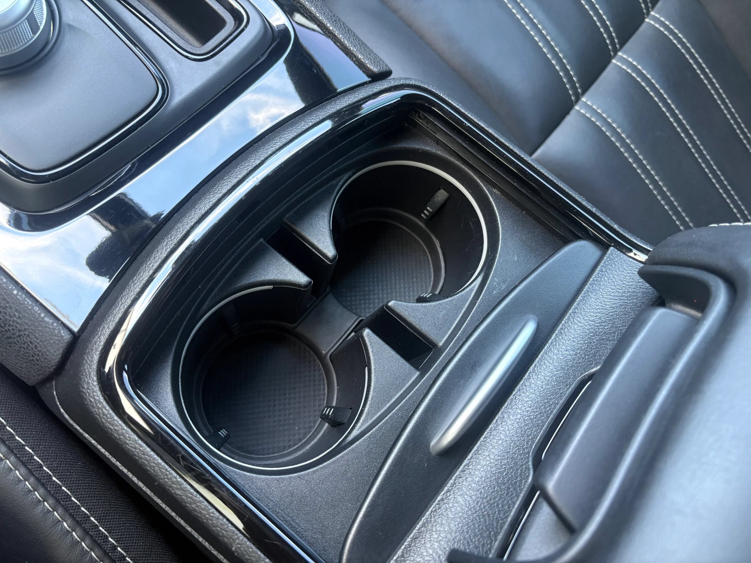 Used 2019 Chrysler 300 S RWD image 15