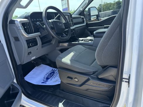 Used 2023 Ford F350 XLT w/ 360-Degree Camera Package AWD/4WD image 14
