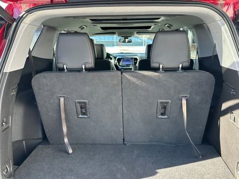 Used 2019 GMC Acadia SLT w/ LPO, Cargo Package image 11