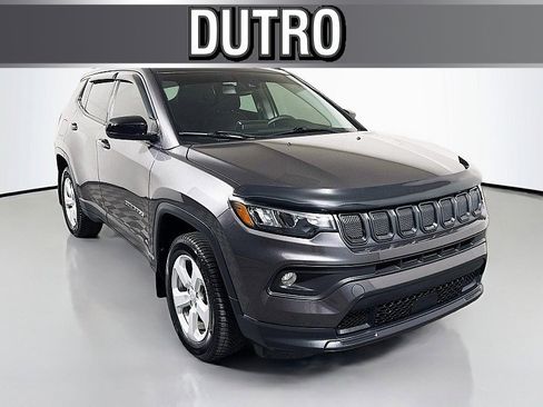 Used 2022 Jeep Compass Latitude image 1