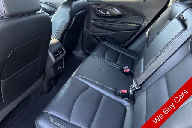 Used 2024 GMC Terrain SLT FWD image 16