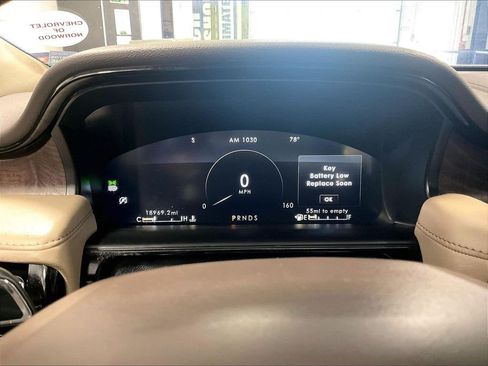 Used 2022 Lincoln Nautilus Reserve AWD/4WD image 25