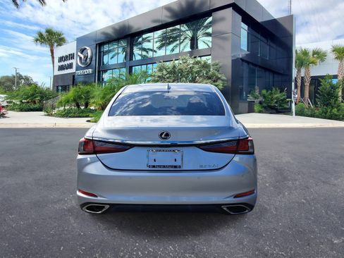 Used 2019 Lexus ES 350 w/ Premium Package image 4