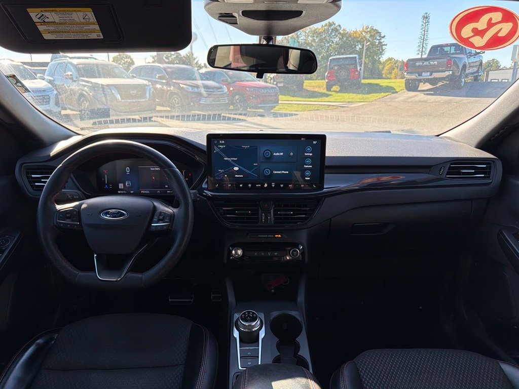 Used 2023 Ford Escape ST-Line w/ Tech Pack #1 FWD image 39