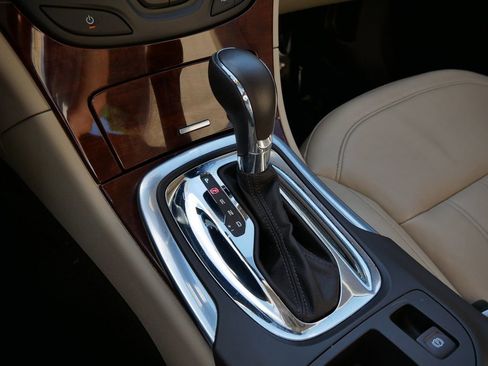 Used 2016 Buick Regal AWD image 22