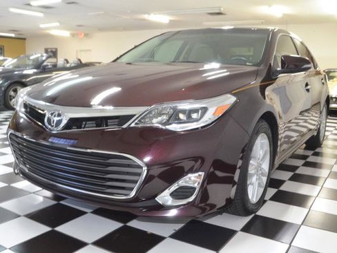 Used 2015 Toyota Avalon XLE FWD image 5