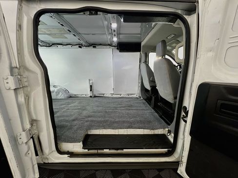 Certified 2019 Ford Transit 250 148 Low Roof RWD image 38