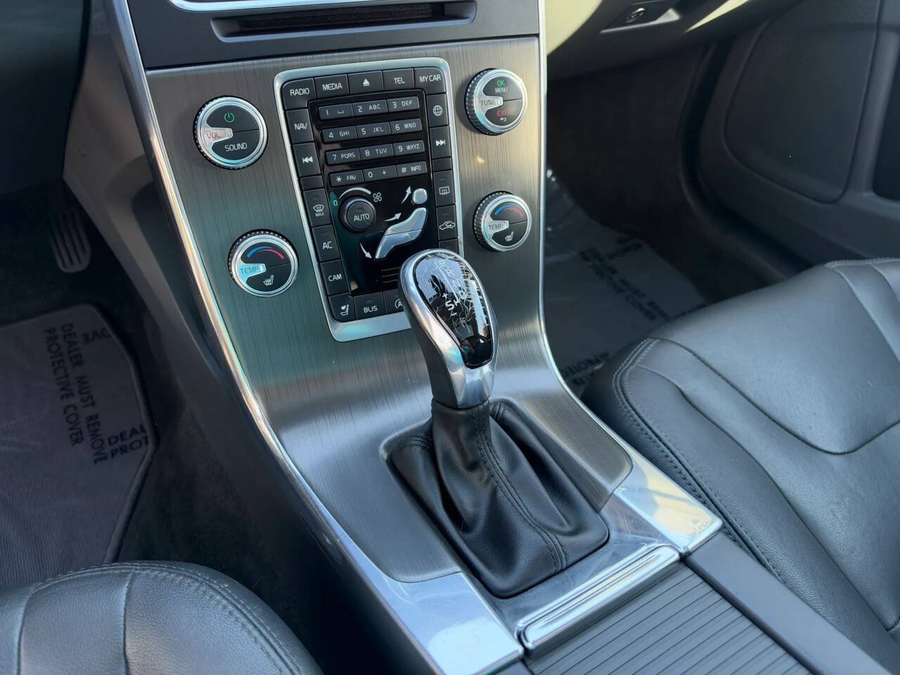 Used 2015 Volvo V60 T5 Premier w/ Convenience Package FWD image 18
