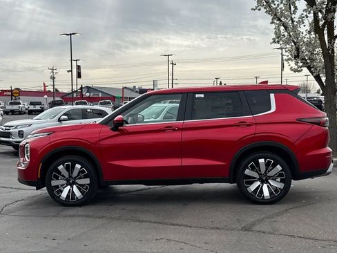 New 2026 Mitsubishi Outlander SE AWD/4WD image 7