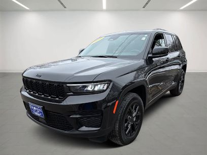 Certified 2025 Jeep Grand Cherokee Altitude
