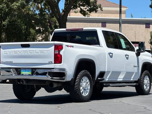 Used 2024 Chevrolet Silverado 2500 LTZ AWD/4WD image 3