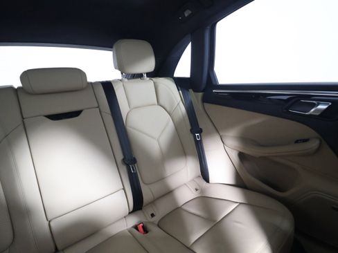 New 2026 Porsche Macan image 17