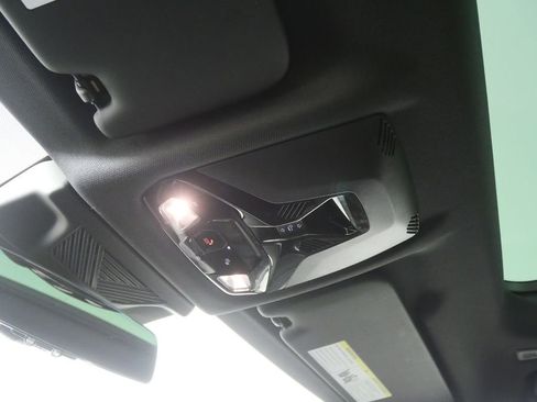 Certified 2025 BMW X2 xDrive28i image 23