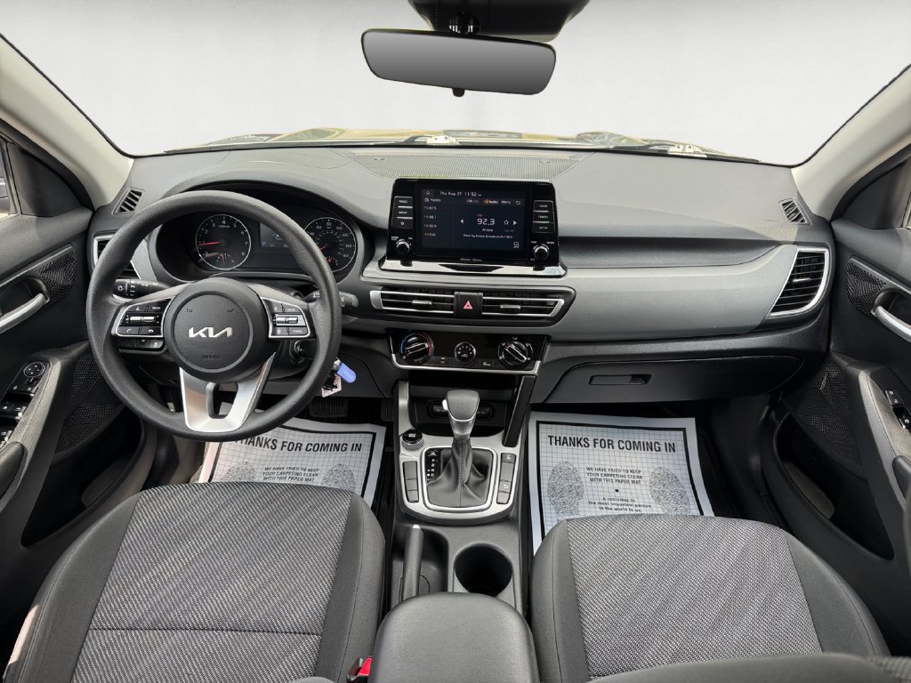 Used 2023 Kia Seltos LX AWD/4WD image 11