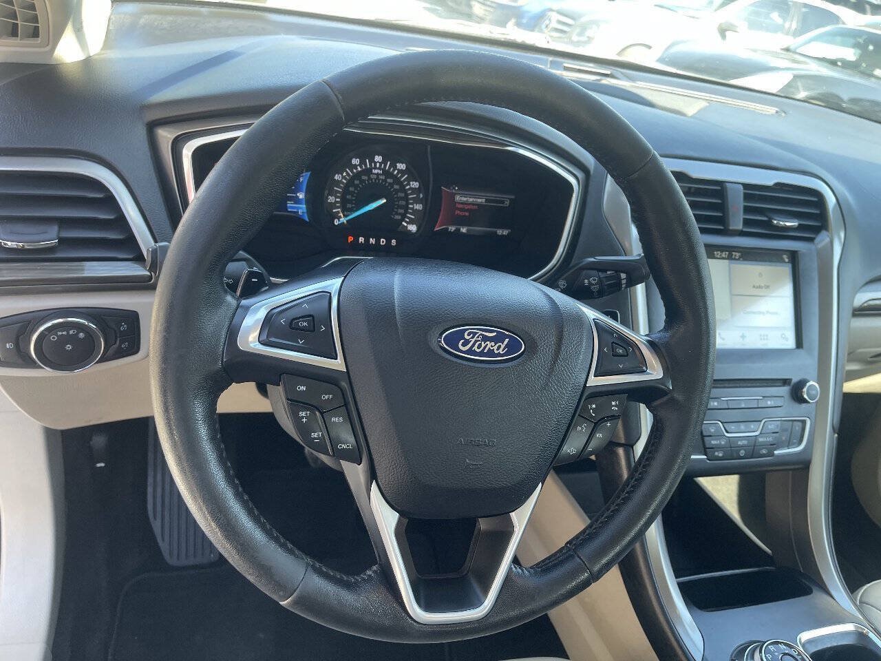 Used 2017 Ford Fusion SE w/ Fusion SE Technology Package AWD/4WD image 13