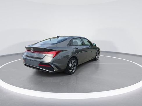 New 2026 Hyundai Elantra Limited FWD image 8