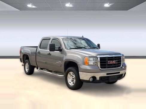 Used 2008 GMC Sierra 2500 SLE w/ Z71 Off-Road Package image 7