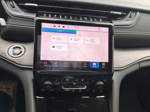 Used 2023 Jeep Grand Cherokee Limited w/ Luxury Tech Group II image 29