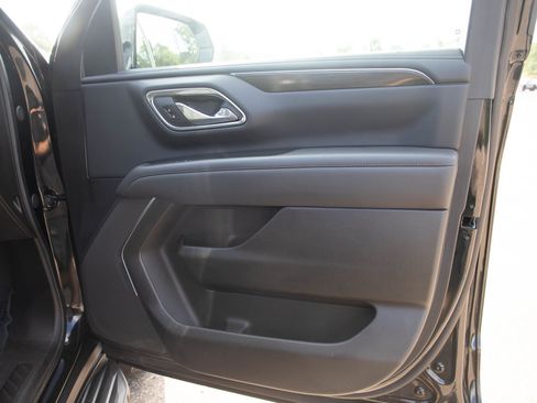 Used 2024 GMC Yukon SLE w/ Max Trailering Package AWD/4WD image 9