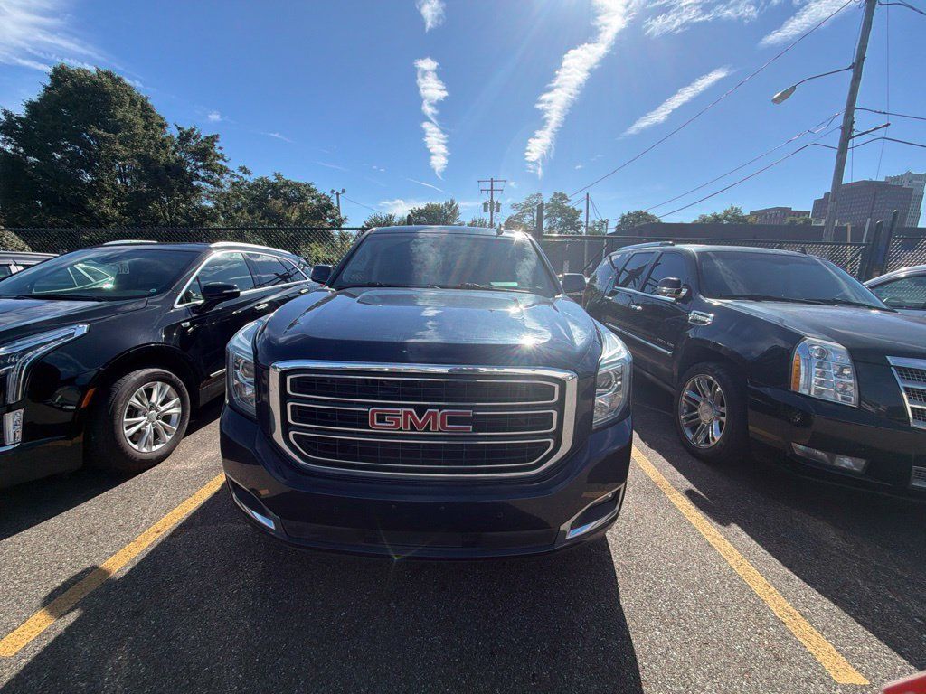 Used 2020 GMC Yukon SLE w/ Convenience Package AWD/4WD image 2