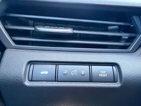 Used 2025 Nissan Altima 2.5 SV FWD image 9