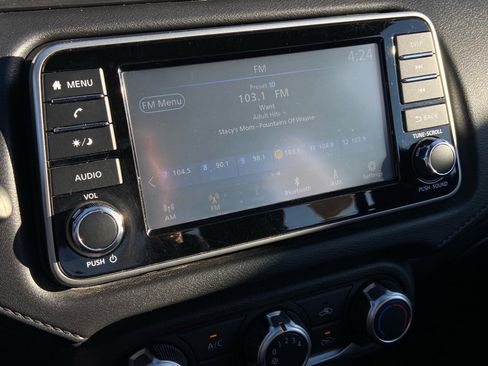 Used 2021 Nissan Versa S image 20